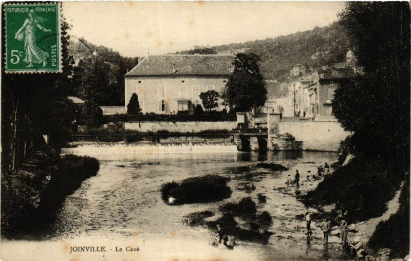 Carte postale ancienne Joinville - Le Cave à Joinville