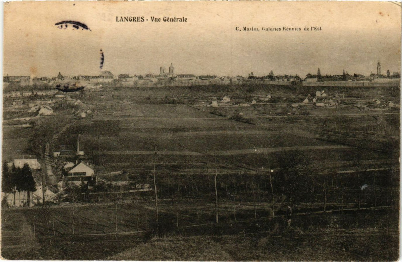 Carte postale ancienne Langres - Vue Générale à Langres