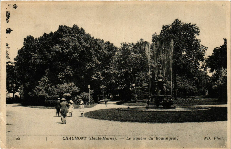 Carte postale ancienne Chaumont(Haute-Marne) - Le Square du Boulingrin à Chaumont