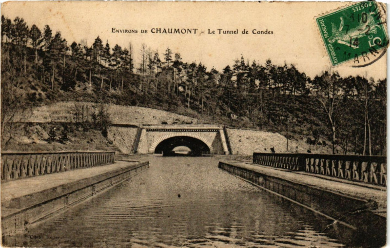 Carte postale ancienne Environs de Chaumont - Le Tunnel de Condes à Chaumont