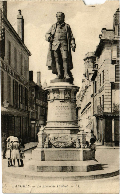 Carte postale ancienne Langres-  La Statue de Diderot à Langres