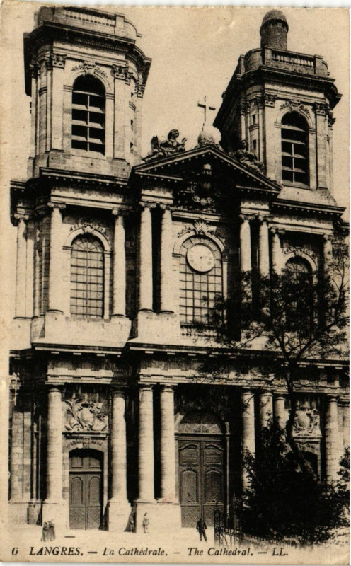 Carte postale ancienne Langres - La Cathédrale -The Cathedral à Langres
