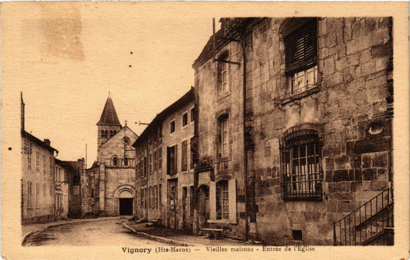 Carte postale ancienne Vignory - Vieilles Maisons à Vignory