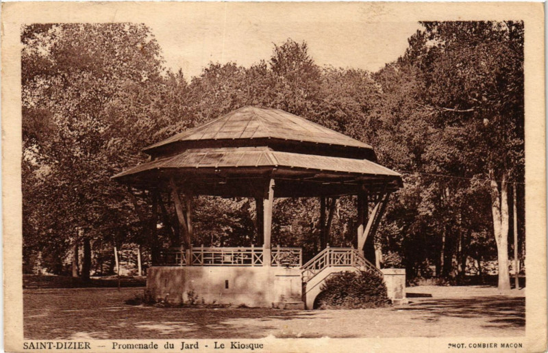 Carte postale ancienne Saint-Dizier - Promenade du Jard à Saint-Dizier