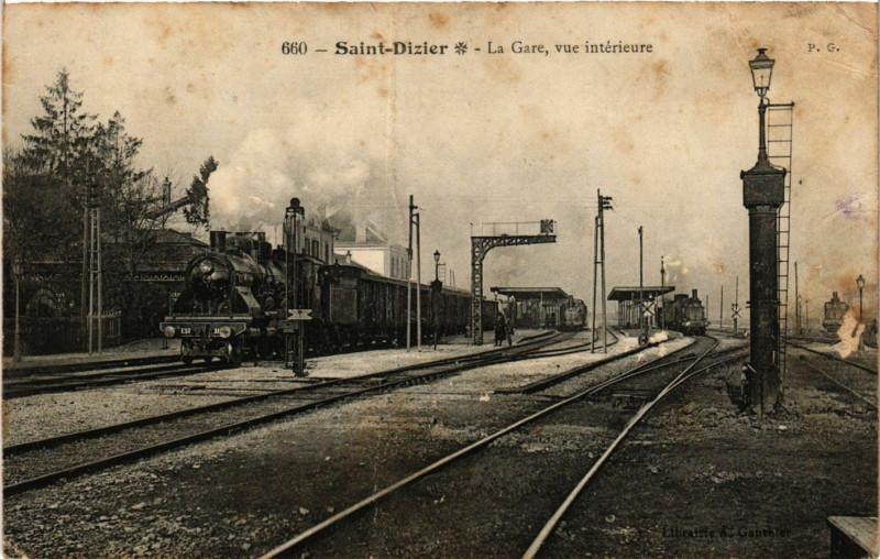 Carte postale ancienne Saint-Dizier - La Gare à Saint-Dizier