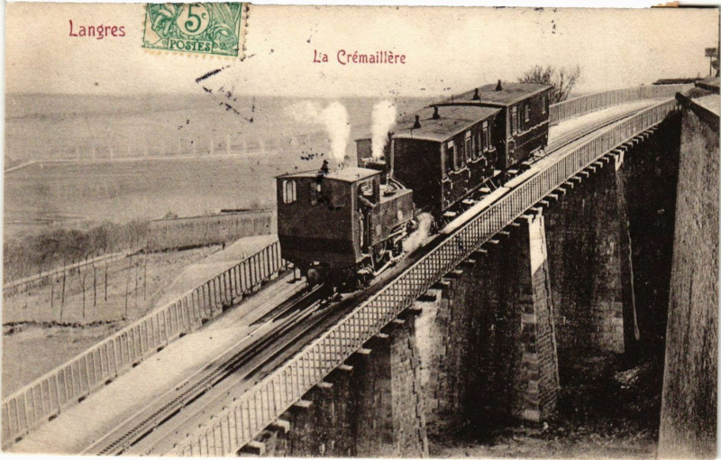 Carte postale ancienne Langres - La Cremaillere à Langres