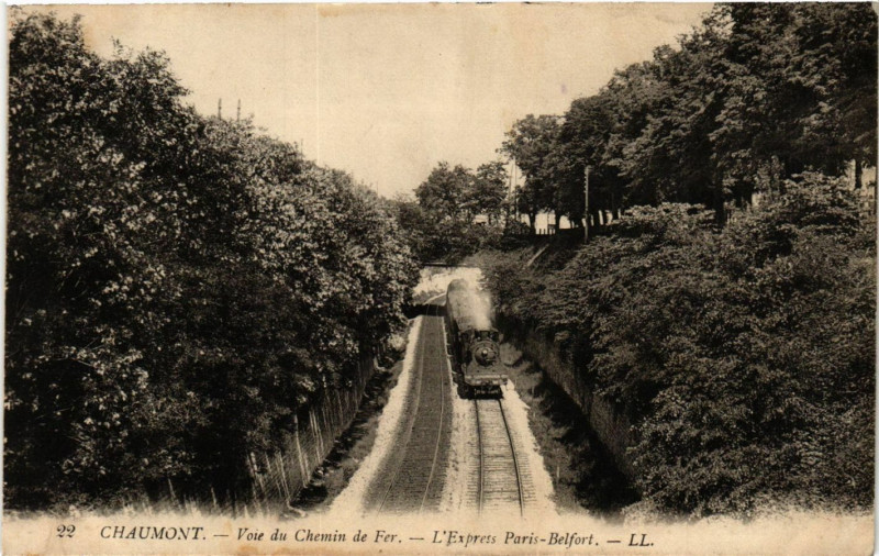 Carte postale ancienne Chaumont - Voie du Chemin de Fer à Chaumont