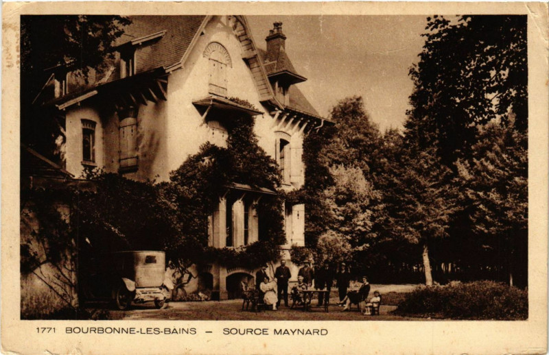 Carte postale ancienne Bourbonne les Bains - Source Maynard à Bourbonne-les-Bains