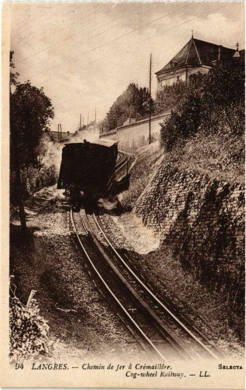 Carte postale ancienne Langres - Chemin de Fer à Langres