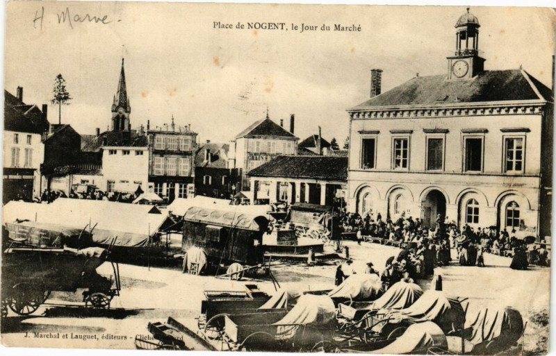 Carte postale ancienne Place de Noget, le jour du Marche