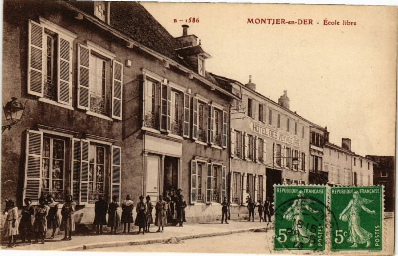 Carte postale ancienne Montier en Der - Ecole libre