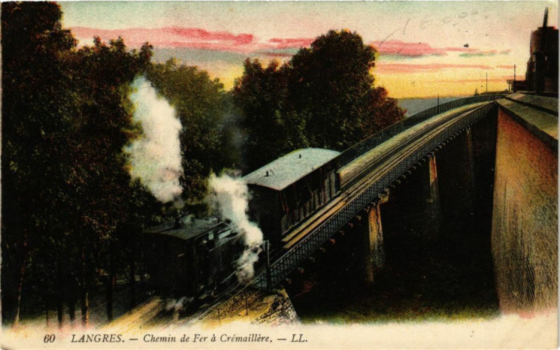 Carte postale ancienne Langres - Chemin de Fer a Cremaillere à Langres