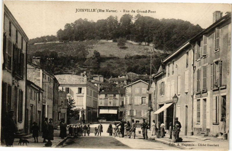Carte postale ancienne Joinville - Rue du Grand-Pont à Joinville