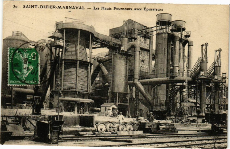 Carte postale ancienne Saint-Dizier Marnaval - Les Hauts Fourneaux avec Epurateurs à Saint-Dizier