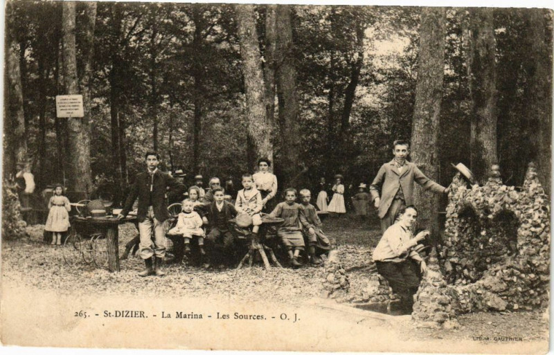 Carte postale ancienne Saint-Dizier - La Marina à Saint-Dizier