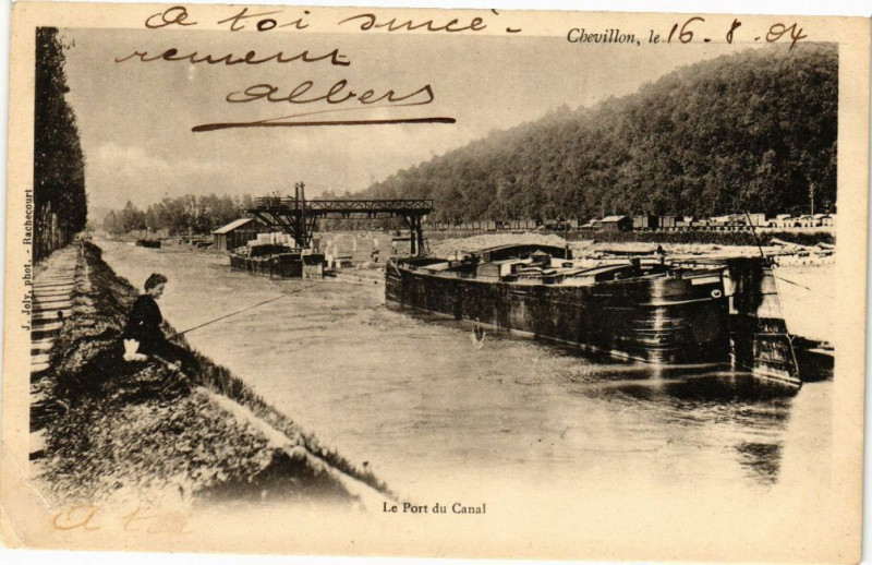 Carte postale ancienne Chevillon - Le Port du Canal à Chevillon