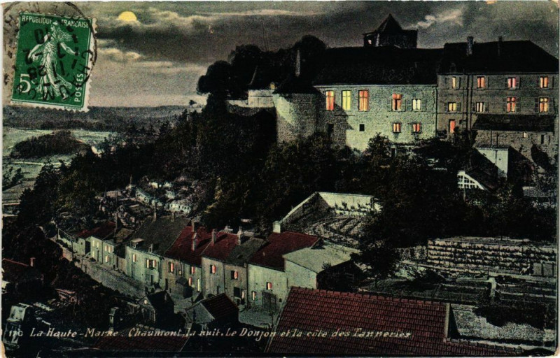 Carte postale ancienne La Haute-Marne - Chaumont la nuit à Chaumont