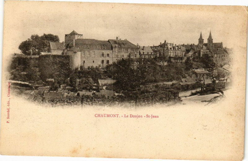 Carte postale ancienne Chaumont - Le Donjon à Chaumont