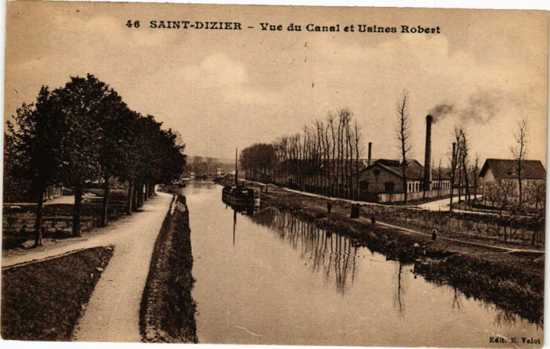 Carte postale ancienne Saint-Dizier - Vue du Canal à Saint-Dizier