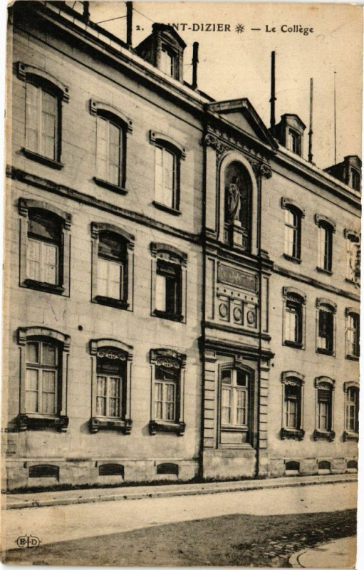 Carte postale ancienne Saint-Dizier - Le College à Saint-Dizier