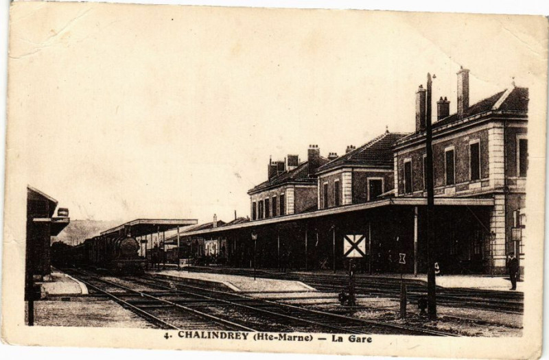 Carte postale ancienne Chalindrey - La Gare à Chalindrey
