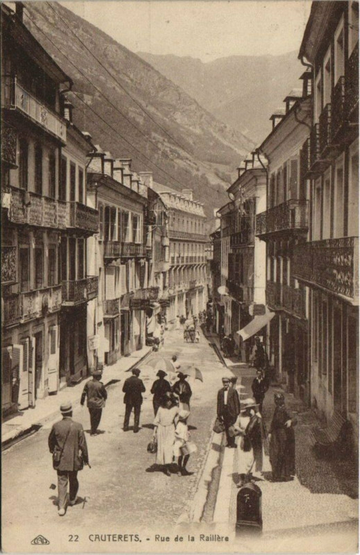 Carte postale ancienne Cauterets Rue de la Raillére à Cauterets