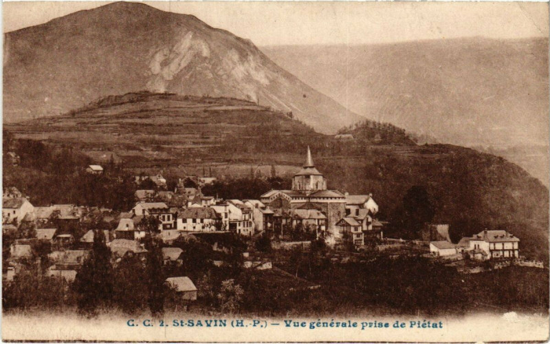Carte postale ancienne Saint-Savin - Vue générale prise de Piétat à Saint-Savin