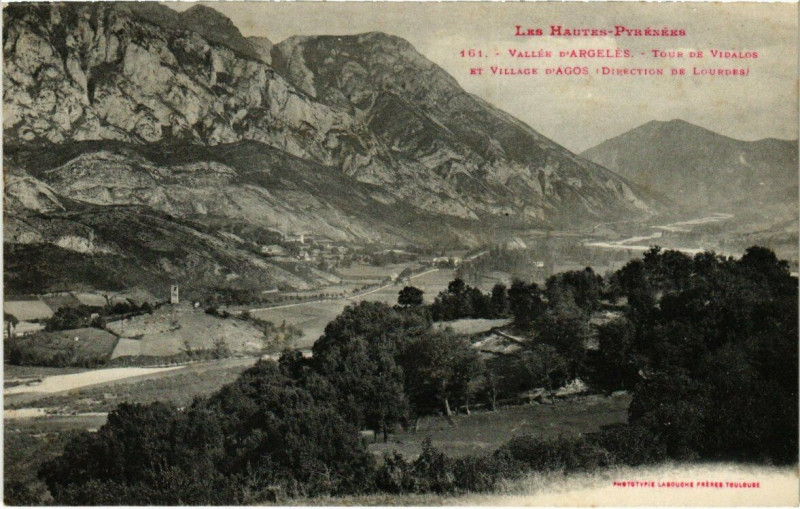 Carte postale ancienne Vallée d'Argeles - Tour de Vidalos et village D'Agos