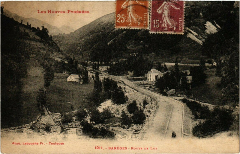 Carte postale ancienne Baréges - Route de Luz à Barèges