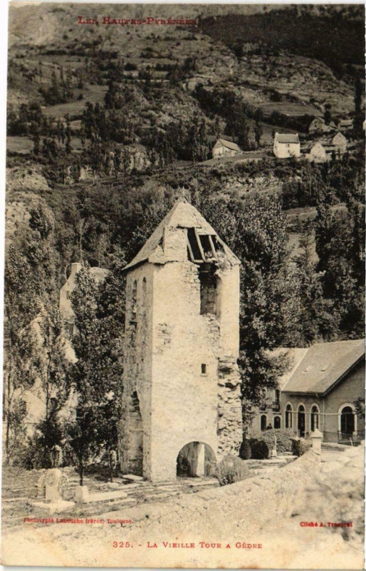 Carte postale ancienne La Vieille Tour a Gédre