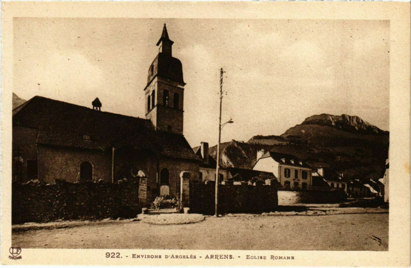 Carte postale ancienne Environs D'Argeles - Arrens - Eglise Romane à Ens