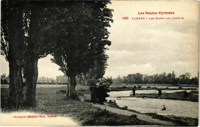 Carte postale ancienne Tarbes - Les Bords de L'Adour à Tarbes