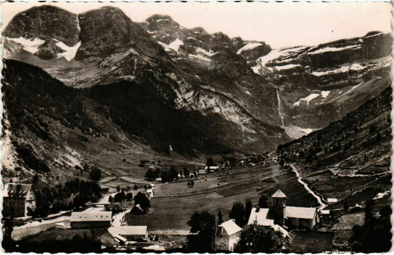Carte postale ancienne Gavarnie - Vue générale