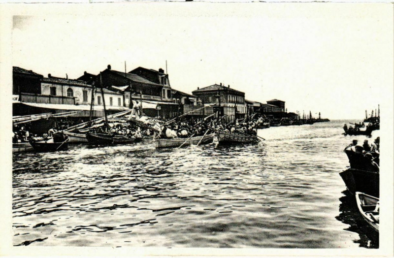 Carte postale ancienne Le Grau-du-Roi - Les Jouets dans le Canal