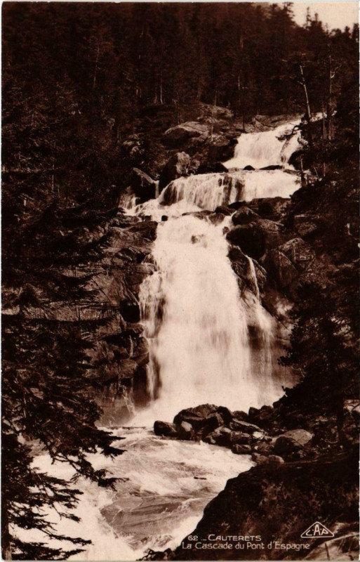 Carte postale ancienne Cauterets - Le Cascade du Pont d'Espagne à Cauterets