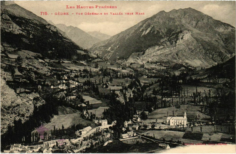 Carte postale ancienne Gédre - Vue Générale et Vallée vers Heas