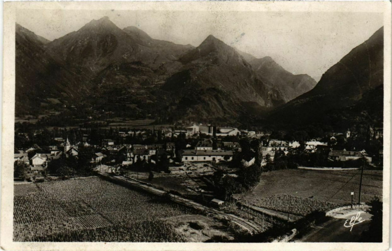Carte postale ancienne Pierrefitte - Vallée de Luz à Uz