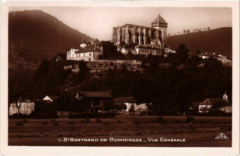 Carte postale ancienne St Bertrand de Comminges - Vue Générale