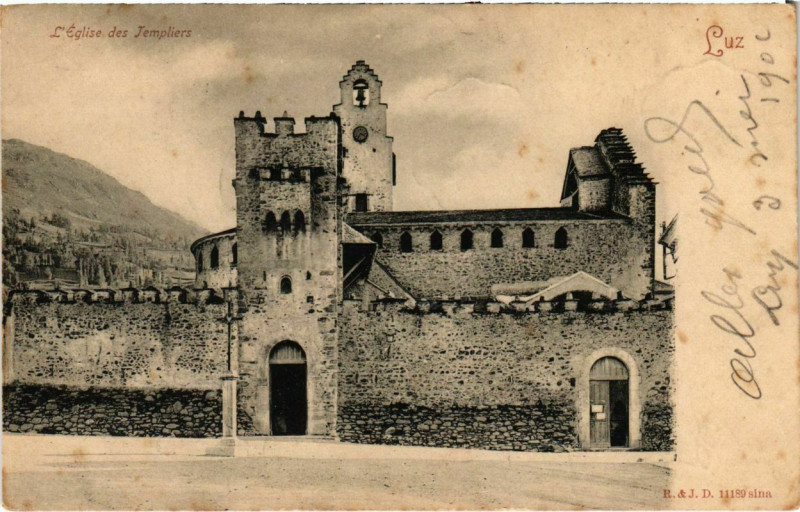 Carte postale ancienne Luz - L'Eglise des Jempliers à Uz