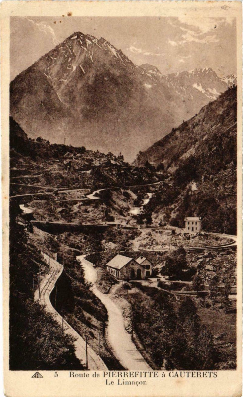 Carte postale ancienne Route de Pierrefitte a Cauterets - Le Limacon à Cauterets