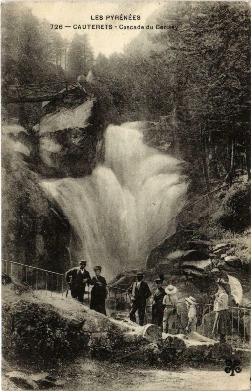 Carte postale ancienne Cauterets - Cascade du Cerisey à Cauterets