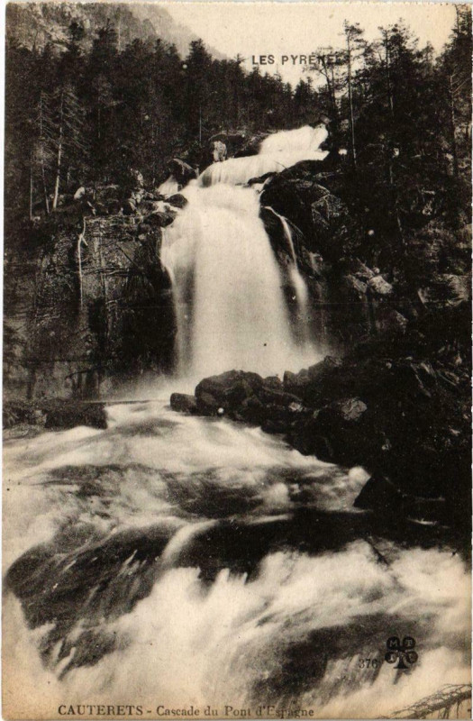 Carte postale ancienne Cauterets - Cascade du Pont d'Espagne à Cauterets