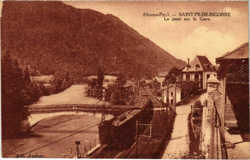 Carte postale ancienne Saint-pé-de-bigore Le pont sur le Gave