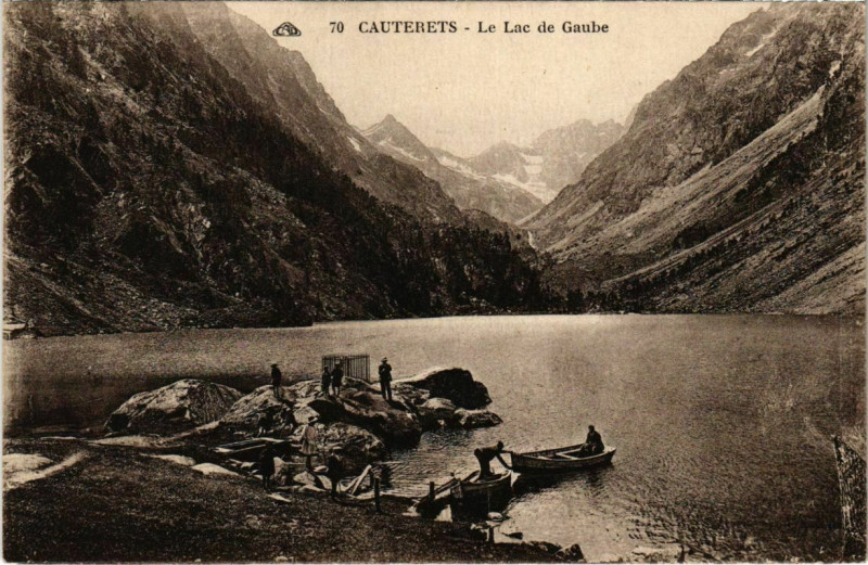 Carte postale ancienne Cauterets - Le Lac de Gaube à Cauterets