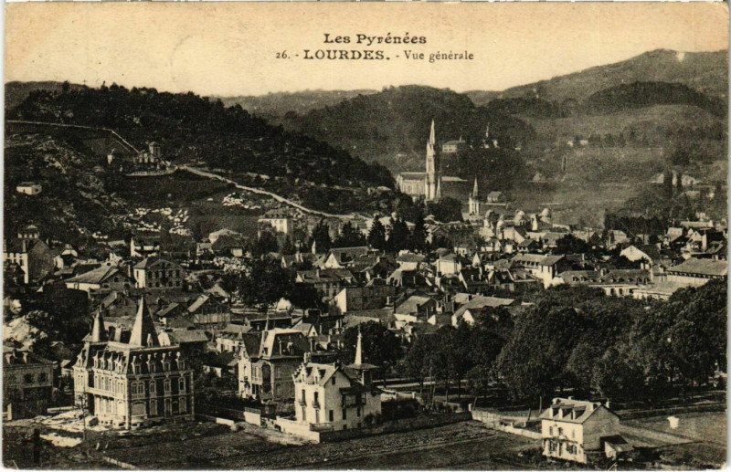 Carte postale ancienne Lourdes Vue Generale à Lourdes