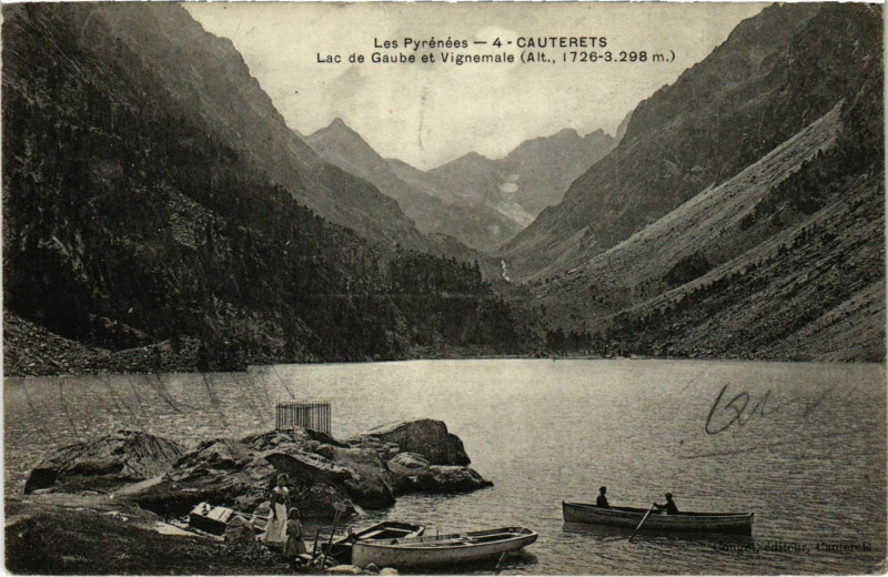 Carte postale ancienne Cauterets Lac de Gaube et Vignemale à Cauterets