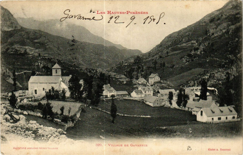 Carte postale ancienne Village de Gavarnie