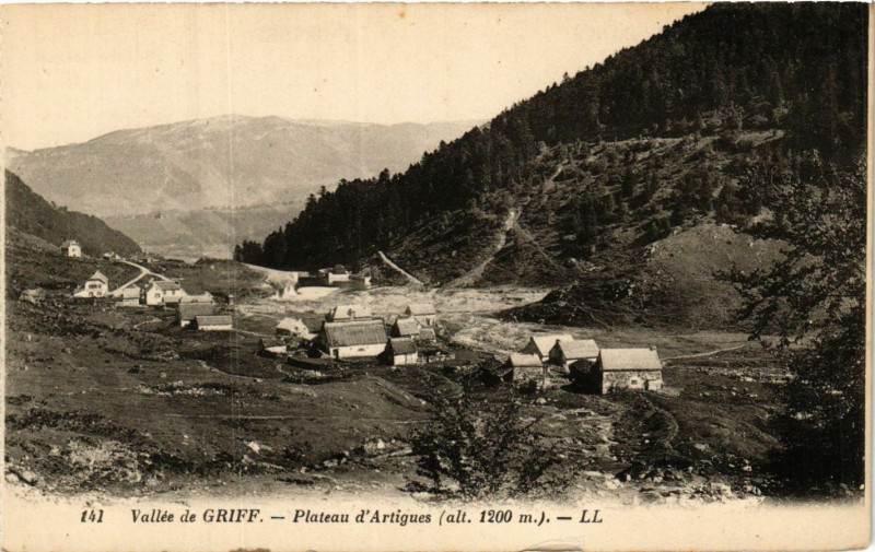 Carte postale ancienne Vallée de Grip Plateau d'Artigues à Artigues