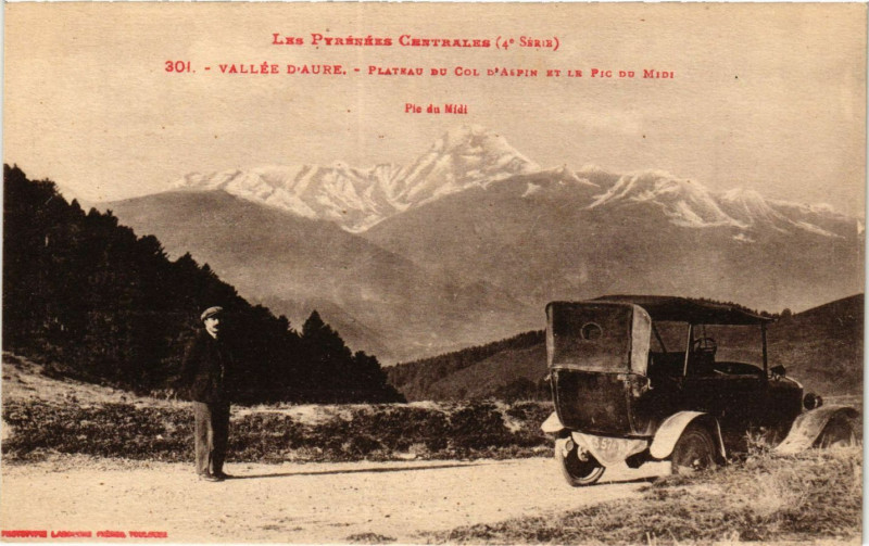 Carte postale ancienne Vallée d'Aure plateau du Col d'Aspin et le Pic du Midi