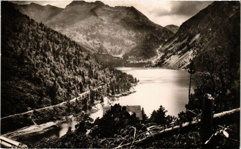 Carte postale ancienne Vallée d'Aure Le lac d'Oredon vu au dessus du Chalet du T.C.F.
